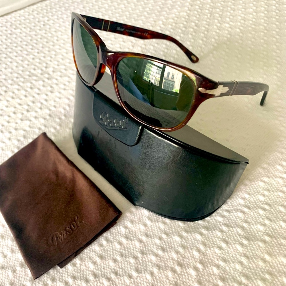 🛍 Persol Unisex Polarized Sunglasses